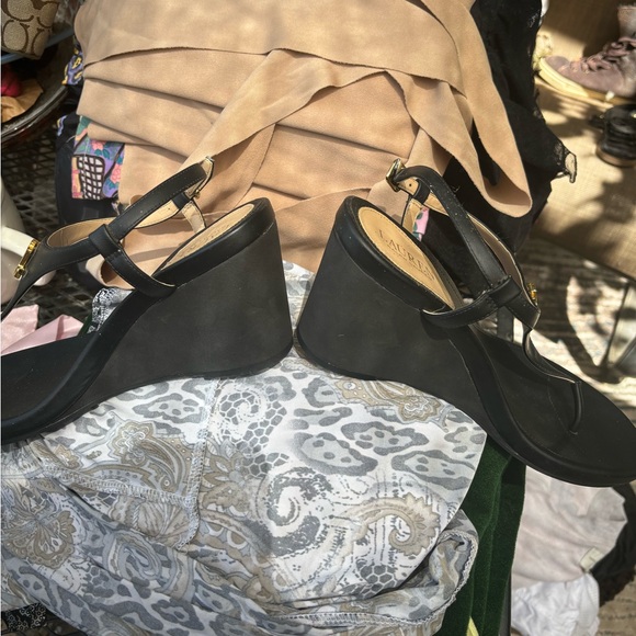 Zapato - Picture 2 of 5